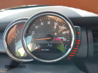 2016 MINI Convertible с VIN WMWWG5C51G3C19231, выставлен на аукционе IAAI как лот 41805261 с пробегом 93 573 миль миль и . История ставок и продаж доступна на DreamBid. Изображение 7.