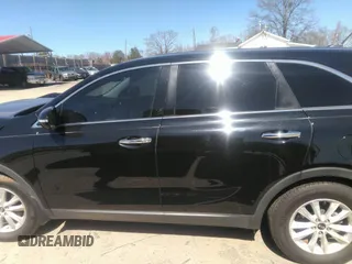 2019 Kia Sorento LX with VIN 5XYPG4A33KG538926, listed as a IAAI auction lot 41800638 with 72,175 mi miles. Bid and sale history available at carsss.com. Image 14.