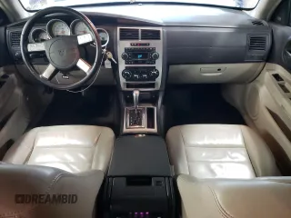 2006 Dodge Magnum R/T z VIN 2D4GV57216H293287, wystawiony jako Copart lot #83601344 z przebiegiem 249 114 mil mil oraz Szkody całkowita. Historia ofert i sprzedaży dostępna na DreamBid. Obrazek 8.