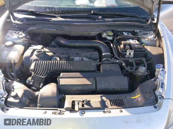 2012 Volvo C70 T5 with VIN YV1672MCXCJ130785, listed as a IAAI auction lot 41589949 with 152,646 mi miles. Bid and sale history available at carsss.com. Image 10.