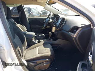 2017 Jeep Cherokee Sport with VIN 1C4PJLAB7HW654385, listed as a IAAI auction lot 41722028 with 91,033 mi miles. Bid and sale history available at carsss.com. Image 5.