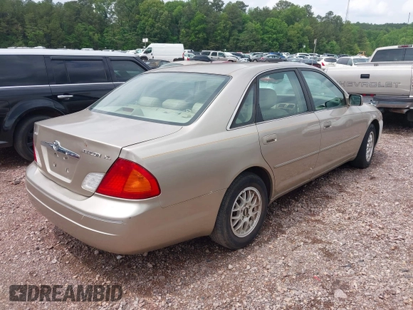 2000 Toyota Avalon XL with VIN 4T1BF28B4YU003928, listed as a IAAI auction lot 42047894 with 303,179 mi miles and . Bid and sale history available at DreamBid. Image 4.
