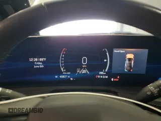 2024 Cadillac XT4 FWD Premium Luxury z VIN 1GYFZCR49RF126367, wystawiony jako Copart lot #60196465 z przebiegiem 40 827 mil mil oraz Czysty tytuł • Clean title. Historia ofert i sprzedaży dostępna na DreamBid. Obrazek 9.