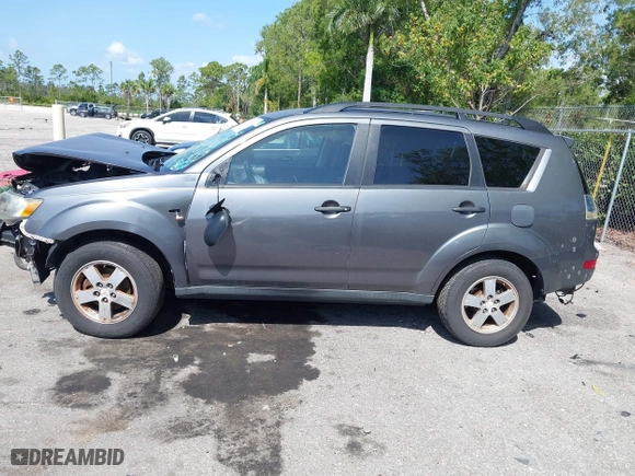 2007 Mitsubishi Outlander LS with VIN JA4MT31XX7U004009, listed as a IAAI auction lot 42006069 with 222,768 mi miles. Bid and sale history available at carsss.com. Image 14.