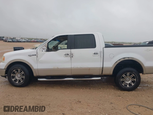 2007 Ford F-150 XLT with VIN 1FTPW14V57KC83518, listed as a IAAI auction lot 41962024 with 250,816 mi miles. Bid and sale history available at carsss.com. Image 14.