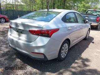 2018 Hyundai Accent SE z VIN 3KPC24A30JE018627, wystawiony jako IAAI lot #42084881 z przebiegiem 123 889 mil mil oraz . Historia ofert i sprzedaży dostępna na DreamBid. Obrazek 4.
