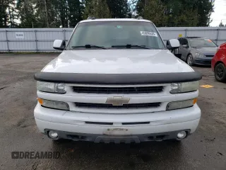 2004 Chevrolet Suburban Z71 with VIN 3GNFK16ZX4G186588, listed as a Copart auction lot 45890635 with 240,898 mi miles and Clean Title. Bid and sale history available at carsss.com. Image 5.