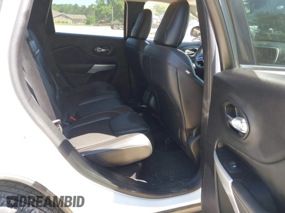 2018 Jeep Cherokee Latitude Plus z VIN 1C4PJMLBXJD514934, wystawiony jako IAAI lot #42634548 z przebiegiem 76 252 mil mil oraz . Historia ofert i sprzedaży dostępna na DreamBid. Obrazek 8.
