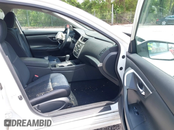 2017 Nissan Altima SV with VIN 1N4AL3APXHC233988, listed as a IAAI auction lot 42123873 with 49,000 mi miles and . Bid and sale history available at DreamBid. Image 5.
