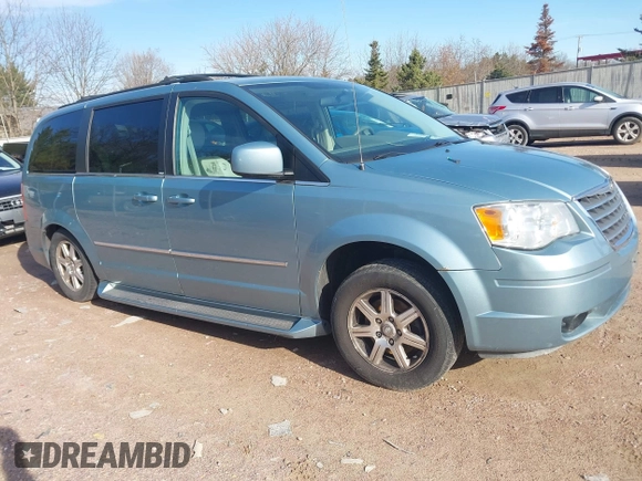 2009 Chrysler Town & Country Touring with VIN 2A8HR54169R577460, listed as a IAAI auction lot 42028839 with 160,692 mi miles and . Bid and sale history available at DreamBid. Image 1.