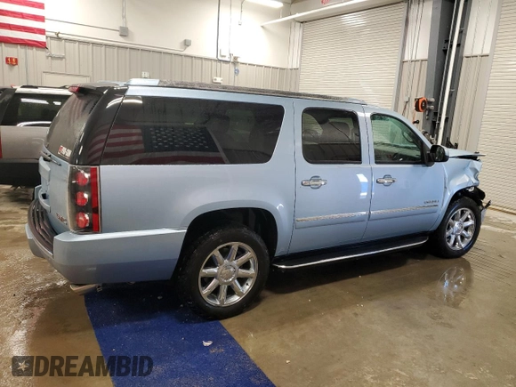2011 GMC Yukon XL Denali z VIN 1GKS2MEF5BR254295, wystawiony jako Copart lot #49889805 z przebiegiem 79 258 mil mil oraz Tytuł czysty. Historia ofert i sprzedaży dostępna na DreamBid. Obrazek 3.