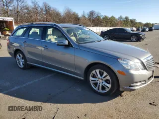 2011 Mercedes-Benz E 350 Luxury with VIN WDDHH8HB7BA496675, listed as a Copart auction lot 44751065 with 118,318 mi miles and Salvage Title. Bid and sale history available at DreamBid. Image 4.