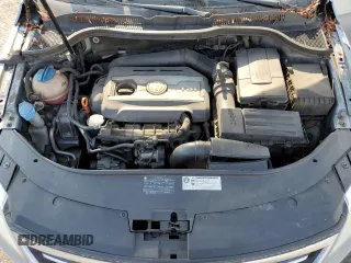 2009 Volkswagen CC with VIN WVWML93C19E547829, listed as a Copart auction lot 71481094 with 159,341 mi miles and Salvage Title. Bid and sale history available at DreamBid. Image 11.