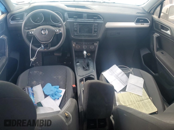 2021 Volkswagen Tiguan S z VIN 3VV1B7AX1MM155177, wystawiony jako Copart lot #70585534 z przebiegiem Nie podano mil oraz Szkoda całkowita • Salvage title. Historia ofert i sprzedaży dostępna na DreamBid. Obrazek 8.