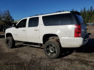 2012 GMC Yukon XL SLT with VIN 1GKS2KE78CR181051, listed as a Copart auction lot 42367155 with 204,389 mi miles and Salvage Title. Bid and sale history available at carsss.com. Image 2.