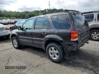 2006 Ford Escape XLT with VIN 1FMYU03Z86KB56863, listed as a Copart auction lot 72385544 with 111,800 mi miles and Salvage Title. Bid and sale history available at carsss.com. Image 2.