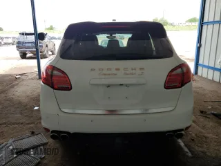 2014 Porsche Cayenne Turbo with VIN WP1AC2A28ELA80093, listed as a Copart auction lot 60819915 with 116,638 mi miles and Clean title. Bid and sale history available at DreamBid. Image 6.
