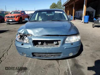 2005 Volvo S60 with VIN YV1RH592052442462, listed as a Copart auction lot 50829495 with 143,983 mi miles and Salvage Title. Bid and sale history available at carsss.com. Image 5.
