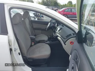 2010 Kia Forte EX z VIN KNAFU4A22A5292290, wystawiony jako IAAI lot #42195990 z przebiegiem 81 220 mil mil oraz . Historia ofert i sprzedaży dostępna na DreamBid. Obrazek 5.
