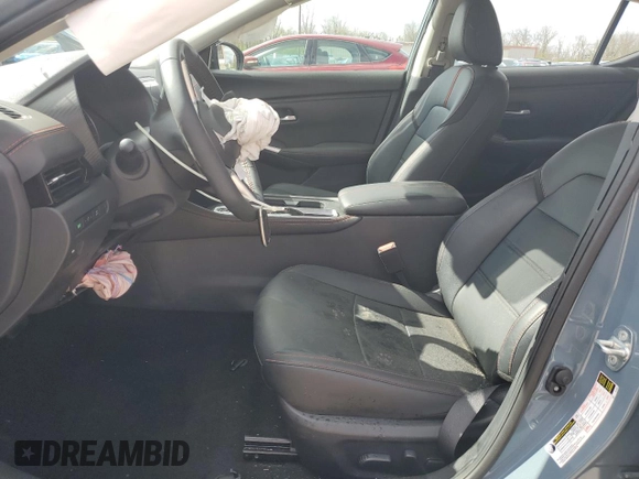 2024 Nissan Sentra SR with VIN 3N1AB8DV4RY279834, listed as a Copart auction lot 53889455 with 5,901 mi miles and Salvage title. Bid and sale history available at DreamBid. Image 7.