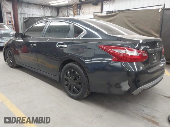 2018 Nissan Altima SR with VIN 1N4AL3AP8JC141171, listed as a IAAI auction lot 41093421 with 144,301 mi miles and . Bid and sale history available at DreamBid. Image 3.