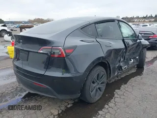 2024 Tesla Model Y с VIN 7SAYGDED6RF102745, выставлен на аукционе IAAI как лот 41824709 с пробегом 13 842 миль миль и . История ставок и продаж доступна на DreamBid. Изображение 4.
