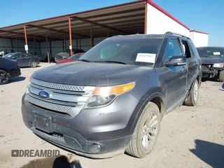 2013 Ford Explorer XLT with VIN 1FM5K7D80DGB26232, listed as a IAAI auction lot 41647847 with 215,822 mi miles. Bid and sale history available at carsss.com. Image 2.