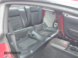 2006 Ford Mustang GT Deluxe z VIN 1ZVFT82HX65243603, wystawiony jako IAAI lot #42251021 z przebiegiem Nie podano mil oraz . Historia ofert i sprzedaży dostępna na DreamBid. Obrazek 8.