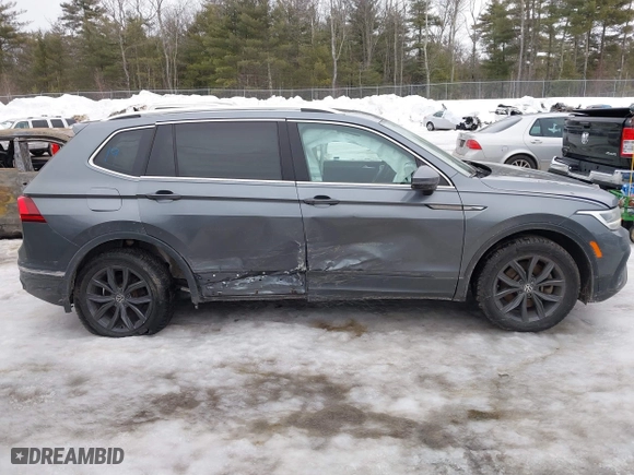 2022 Volkswagen Tiguan SE with VIN 3VV2B7AX8NM019151, listed as a IAAI auction lot 41637857 with 47,869 mi miles. Bid and sale history available at carsss.com. Image 13.