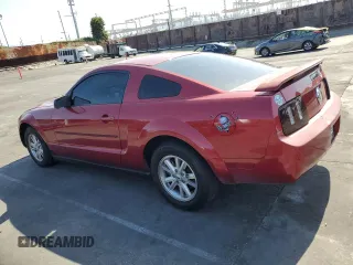 2007 Ford Mustang Deluxe z VIN 1ZVFT80N275333743, wystawiony jako Copart lot #59817145 z przebiegiem 207 762 mil mil oraz Szkoda całkowita • Salvage title. Historia ofert i sprzedaży dostępna na DreamBid. Obrazek 2.