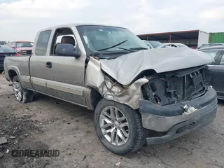 2001 Chevrolet Silverado 1500 LS with VIN 1GCEK19T51E126426, listed as a IAAI auction lot 41673906 with 139,810 mi miles and . Bid and sale history available at DreamBid. Image 1.