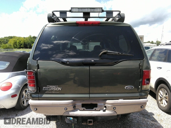 2003 Ford Excursion с VIN 1FMSU45F83EB25140, выставлен на аукционе IAAI как лот 42560461 с пробегом 241 000 миль миль и . История ставок и продаж доступна на DreamBid. Изображение 16.