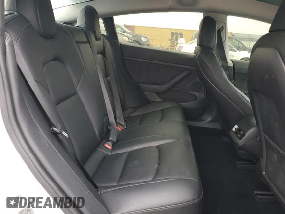 2021 Tesla Model 3 Standard Range Plus z VIN 5YJ3E1EAXMF065760, wystawiony jako Copart lot #54235345 z przebiegiem 54 413 mil mil oraz Szkoda całkowita • Salvage title. Historia ofert i sprzedaży dostępna na DreamBid. Obrazek 10.