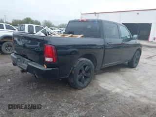 2014 Ram 1500 Express z VIN 1C6RR6KT3ES383099, wystawiony jako IAAI lot #41665232 z przebiegiem 139 043 mil mil oraz . Historia ofert i sprzedaży dostępna na DreamBid. Obrazek 4.