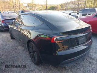 2024 Tesla Model 3 z VIN 5YJ3E1EA8RF728301, wystawiony jako IAAI lot #41865709 z przebiegiem 35 791 mil mil oraz . Historia ofert i sprzedaży dostępna na DreamBid. Obrazek 3.