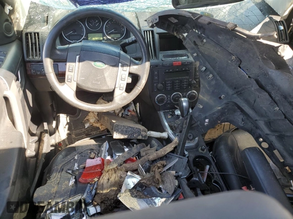 2008 Land Rover LR2 HSE with VIN SALFR24NX8H089986, listed as a Copart auction lot 51814595 with 203,573 mi miles and Salvage Title. Bid and sale history available at DreamBid. Image 8.
