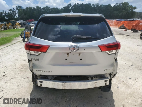 2018 Toyota Highlander SE with VIN 5TDKZRFH2JS264593, listed as a Copart auction lot 64802545 with 87,579 mi miles and Salvage title. Bid and sale history available at DreamBid. Image 6.