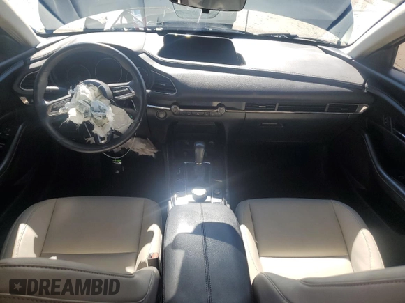 2023 Mazda CX-30 S Carbon Edition z VIN 3MVDMBCM3PM554378, wystawiony jako Copart lot #50558075 z przebiegiem 26 658 mil mil oraz Szkoda całkowita • Salvage title. Historia ofert i sprzedaży dostępna na DreamBid. Obrazek 8.