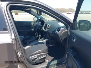 2021 Jeep Compass 80th Anniversary с VIN 3C4NJCEB1MT548631, выставлен на аукционе IAAI как лот 42055675 с пробегом 63 911 миль миль и . История ставок и продаж доступна на DreamBid. Изображение 5.
