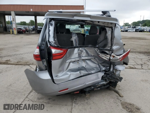 2018 Toyota Sienna LE Auto Access Seat with VIN 5TDKZ3DC8JS901748, listed as a Copart auction lot 58890095 with 99,162 mi miles and Salvage title. Bid and sale history available at DreamBid. Image 6.