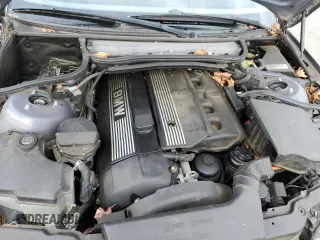 2005 BMW 3 Series 330xi with VIN WBAEW53455PN40181, listed as a Copart auction lot 77047263 with 111,000 mi miles and Salvage Title. Bid and sale history available at DreamBid. Image 11.