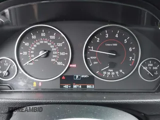 2018 BMW 3 Series 330i xDrive with VIN WBA8D9G57JNU67415, listed as a IAAI auction lot 41513343 with 98,714 mi miles. Bid and sale history available at carsss.com. Image 7.