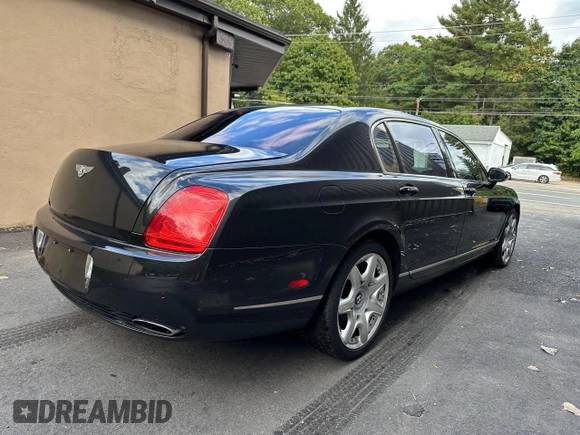 2008 Bentley Flying Spur with VIN SCBBR93W98C055885, listed as a Copart auction lot 76468944 with 81,286 mi miles and Clean Title. Bid and sale history available at DreamBid. Image 4.