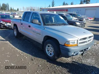2001 Dodge Dakota Sport with VIN 1B7GL2AN21S158812, listed as a IAAI auction lot 41483542 with 175,135 mi miles. Bid and sale history available at carsss.com. Image 1.