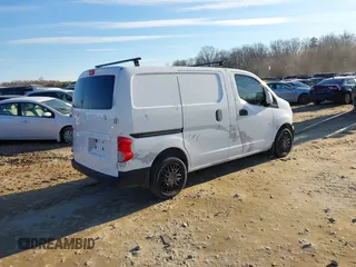 2017 Nissan NV200 S z VIN 3N6CM0KN2HK712280, wystawiony jako IAAI lot #41211228 z przebiegiem 153 840 mil mil oraz . Historia ofert i sprzedaży dostępna na DreamBid. Obrazek 4.