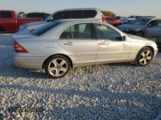 2003 Mercedes-Benz C 320 with VIN WDBRF64J33F325589, listed as a Copart auction lot 74736374 with 112,830 mi miles and Salvage Title. Bid and sale history available at DreamBid. Image 3.