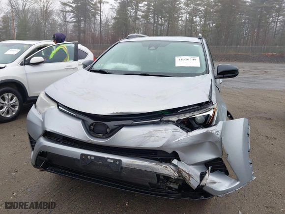 2017 Toyota RAV4 LE with VIN 2T3BFREV2HW606150, listed as a IAAI auction lot 41920249 with 97,746 mi miles. Bid and sale history available at carsss.com. Image 6.
