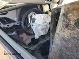 2015 Toyota Sienna LE AAS with VIN 5TDKK3DC1FS561273, listed as a Copart auction lot 52198015 with 220,740 mi miles and Salvage Title. Bid and sale history available at carsss.com. Image 8.