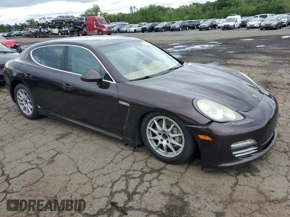 2010 Porsche Panamera S z VIN WP0AB2A7XAL062303, wystawiony jako Copart lot #57880055 z przebiegiem 137 131 mil mil oraz Szkoda całkowita • Salvage title. Historia ofert i sprzedaży dostępna na DreamBid. Obrazek 4.