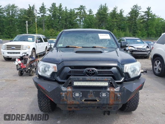 2013 Toyota Tacoma with VIN 3TMLU4EN4DM117239, listed as a IAAI auction lot 42494359 with 239,635 mi miles and . Bid and sale history available at DreamBid. Image 13.